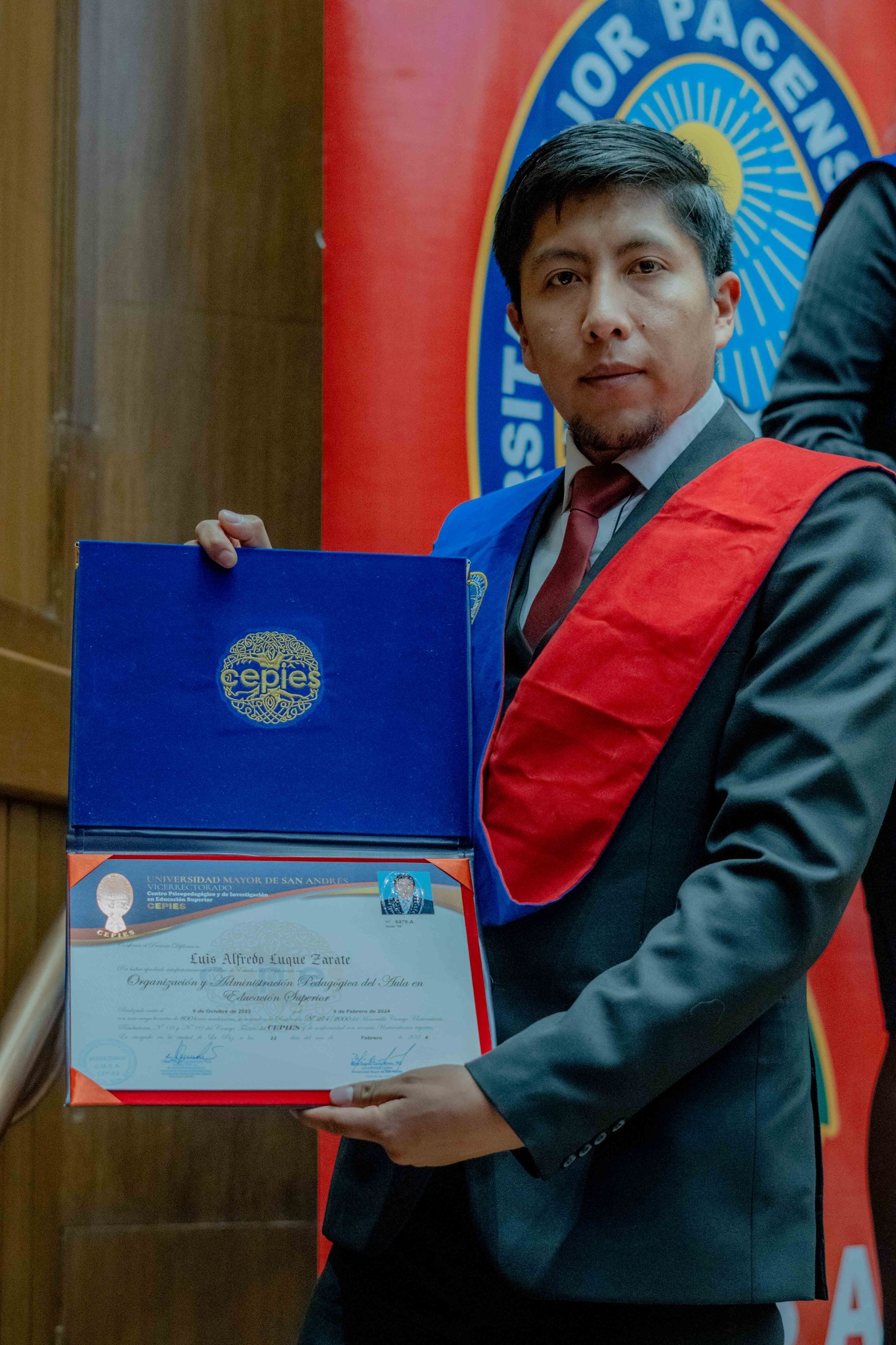 Graduación   83  